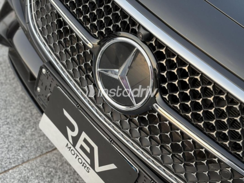 Mercedes E 200 2024 Black Automatic Used for Sale in Sheikh Zayed City - 7