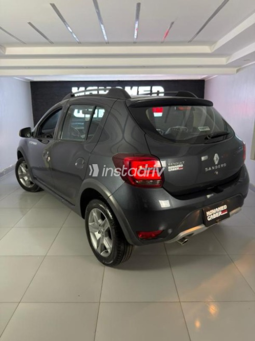 Renault Sandero Step Way 2022 Black Automatic Used for Sale in Cairo - 9