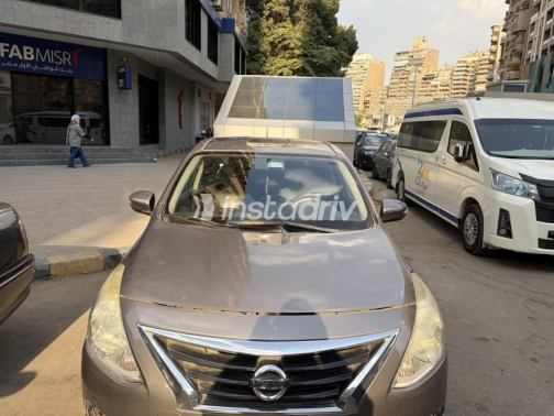 Nissan Sunny 2018 Bronze Automatic Used for Sale in Zamalek - 1