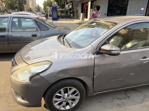 Nissan Sunny 2018 Bronze Automatic Used for Sale in Zamalek - 3