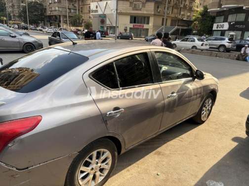 Nissan Sunny 2018 Bronze Automatic Used for Sale in Zamalek - 5