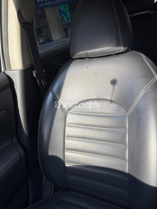 Nissan Sunny 2018 Bronze Automatic Used for Sale in Zamalek - 6