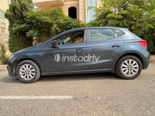 Seat Ibiza 2019 Gray Automatic Used for Sale in Greater Cairo ( Cairo + Giza) - 3