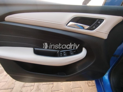 MG 5 2022 Dark Blue Automatic Used for Sale in Nasr city - 2