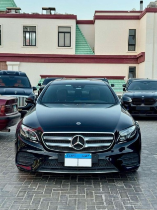 مرسيدس E 300 2020 أسود أوتوماتيك مستعملة للبيع في القاهرة