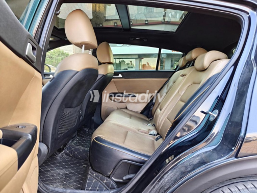 Kia Sportage 2020 Black Automatic Used for Sale in Maadi - 5