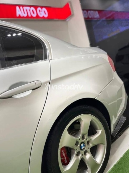 BMW 320 2011 Silver Automatic Used for Sale in Alexandria - 3