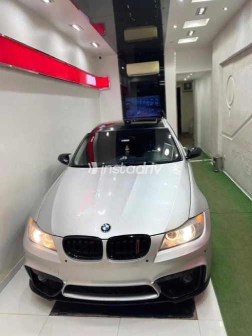 BMW 320 2011 Silver Automatic Used for Sale in Alexandria - 4