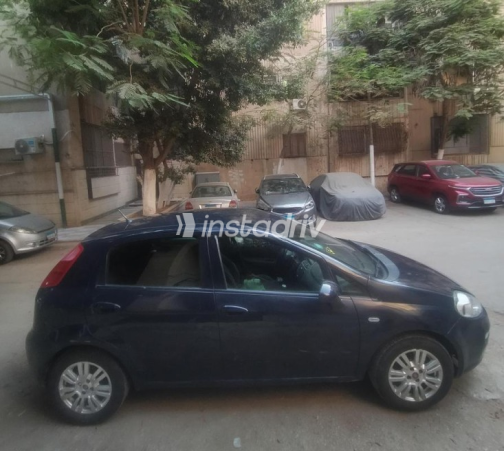 فيات بونتو 2016 أزرق أوتوماتيك مستعملة للبيع في الجيزة - 3