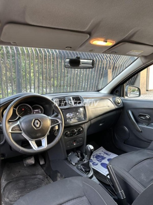 Renault Sandero Step Way 2021 Beige Automatic Used for Sale in Cairo - 7