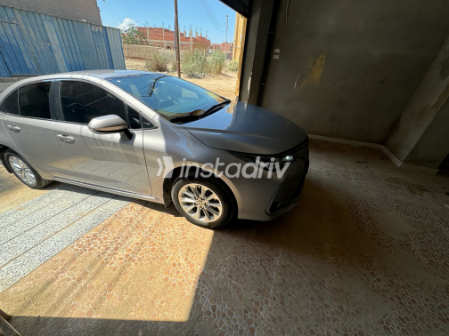 Toyota Corolla 2021 Silver Automatic Used for Sale in Greater Cairo ( Cairo + Giza) - 2