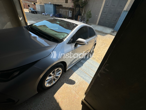 Toyota Corolla 2021 Silver Automatic Used for Sale in Greater Cairo ( Cairo + Giza) - 4