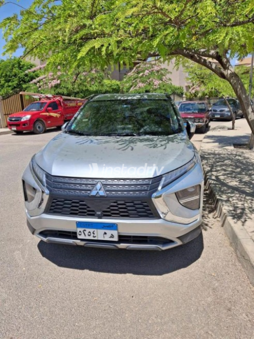 Mitsubishi Eclipse Cross 2022 Silver Automatic Used for Sale in Giza - 2