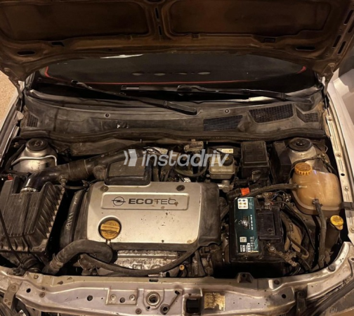 Opel Astra 2000 Silver Manual Used for Sale in Banha - 2