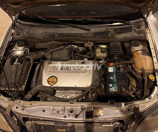 Opel Astra 2000 Silver Manual Used for Sale in Banha - 3