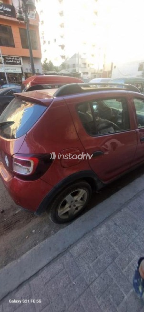 Renault Sandero Step Way 2016 Red Automatic Used for Sale in Alexandria - 6