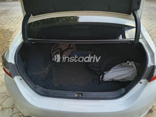 Toyota Corolla 2018 White Automatic Used for Sale in Sheikh Zayed City - 10