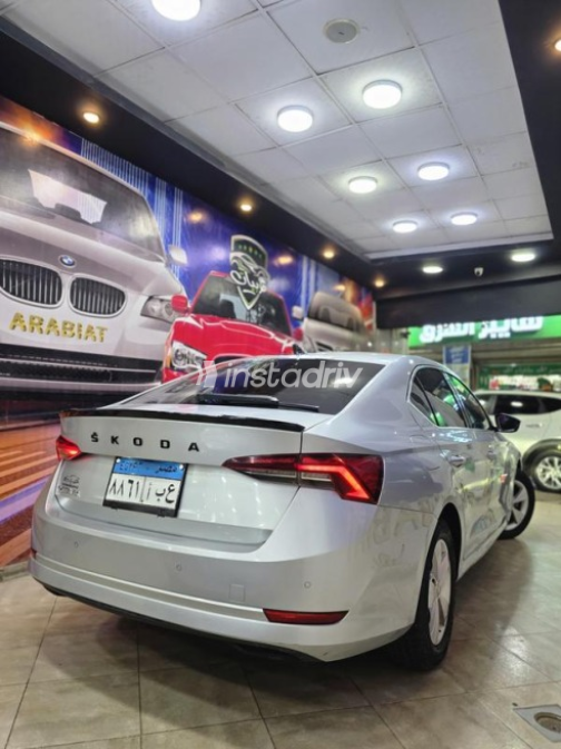 Skoda Octavia 2021 Silver Automatic Used for Sale in El Mahalla - 3