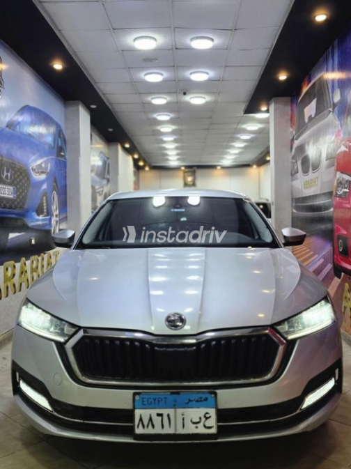 Skoda Octavia 2021 Silver Automatic Used for Sale in El Mahalla - 10