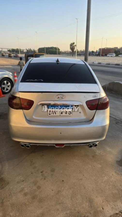 Hyundai Avante 2007 Silver Automatic Used for Sale in El Salam City - 4