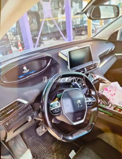 Peugeot 5008 2019 Silver Automatic Used for Sale in El Haram - 5