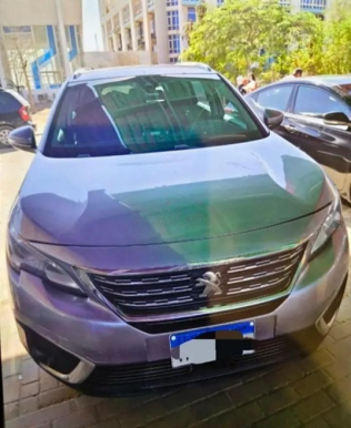 Peugeot 5008 2019 Silver Automatic Used for Sale in El Haram