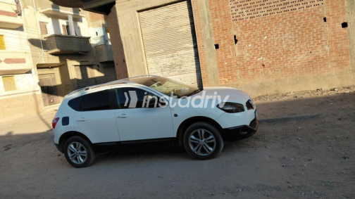 Nissan Qashqai 2014 White Automatic Used for Sale in Damanhur - 7