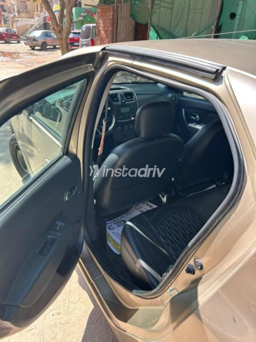 Renault Logan 2020 Gold Manual Used for Sale in Pyramids Gardens - 2