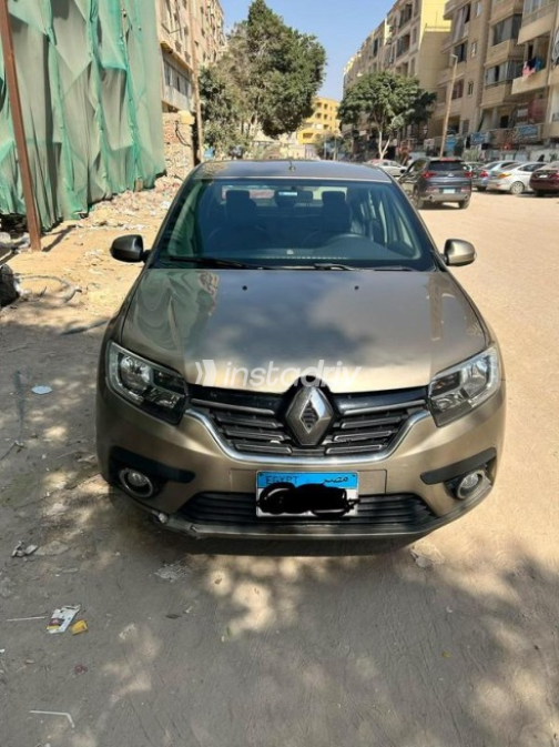 Renault Logan 2020 Gold Manual Used for Sale in Pyramids Gardens - 4