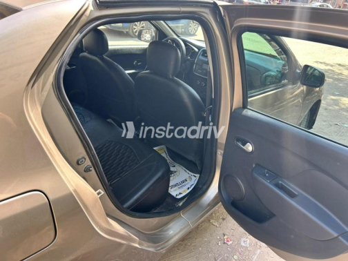 Renault Logan 2020 Gold Manual Used for Sale in Pyramids Gardens - 6