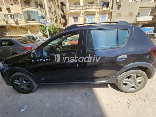 رينو سانديرو  ( ستيب  واى ) 2018 أسود أوتوماتيك مستعملة للبيع في المنصورة - 4