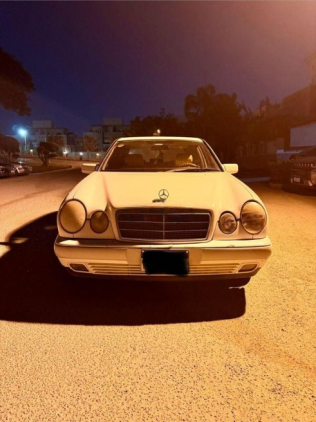 مرسيدس E 200 1997 أبيض أوتوماتيك مستعملة للبيع في مدينة الشيخ زايد