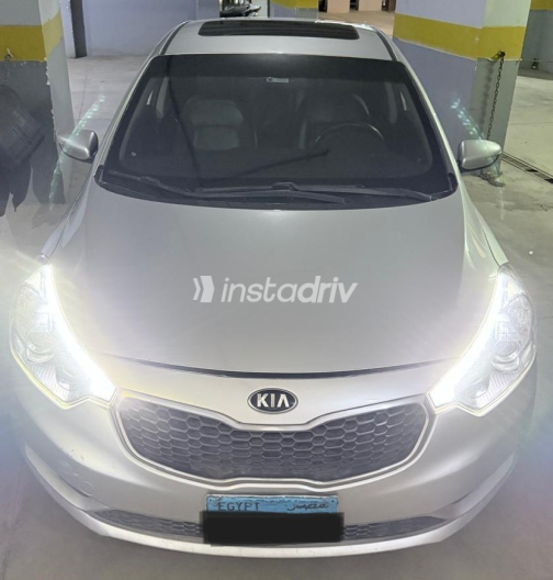 Kia Cerato 2016 Silver Automatic Used for Sale in Greater Cairo ( Cairo + Giza) - 3