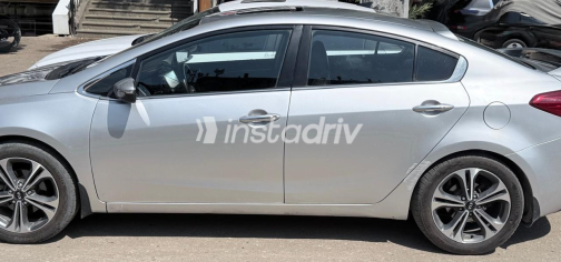 Kia Cerato 2016 Silver Automatic Used for Sale in Greater Cairo ( Cairo + Giza) - 5
