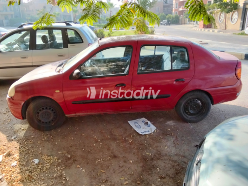 Renault Clio 2001 Red Manual Used for Sale in Greater Cairo ( Cairo + Giza) - 1