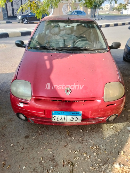 Renault Clio 2001 Red Manual Used for Sale in Greater Cairo ( Cairo + Giza) - 2
