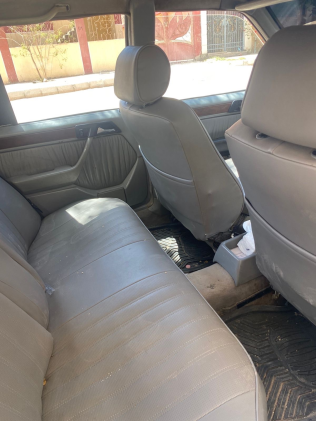 Mercedes E 200 1991 White Automatic Used for Sale in Greater Cairo ( Cairo + Giza)