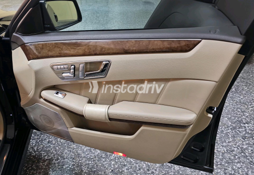 Mercedes E 250 2012 Black Automatic Used for Sale in Greater Cairo ( Cairo + Giza) - 1