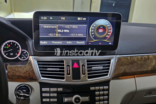 Mercedes E 250 2012 Black Automatic Used for Sale in Greater Cairo ( Cairo + Giza) - 2