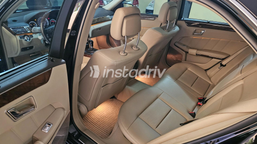 Mercedes E 250 2012 Black Automatic Used for Sale in Greater Cairo ( Cairo + Giza) - 6