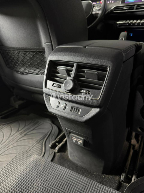 Peugeot 5008 2021 White Automatic Used for Sale in Greater Cairo ( Cairo + Giza) - 8