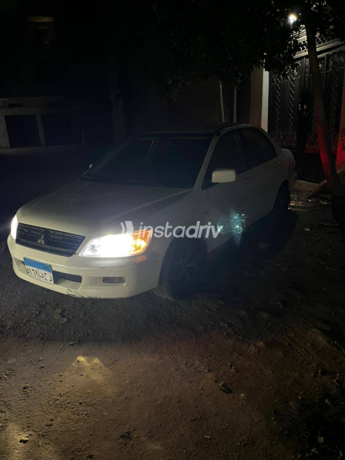 Mitsubishi Lancer 2001 White Automatic Used for Sale in Greater Cairo ( Cairo + Giza) - 2