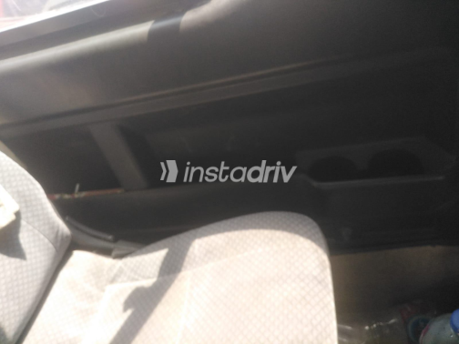 Toyota Hiace 2013 White Manual Used for Sale in Greater Cairo ( Cairo + Giza) - 9