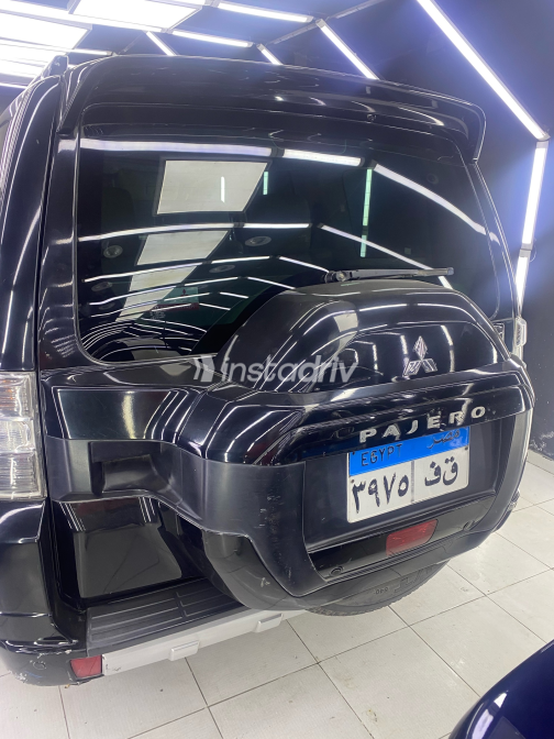 Mitsubishi Pajero 2016 Black Automatic Used for Sale in Greater Cairo ( Cairo + Giza) - 3