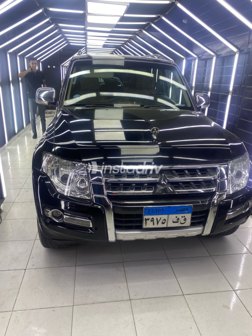 Mitsubishi Pajero 2016 Black Automatic Used for Sale in Greater Cairo ( Cairo + Giza) - 4