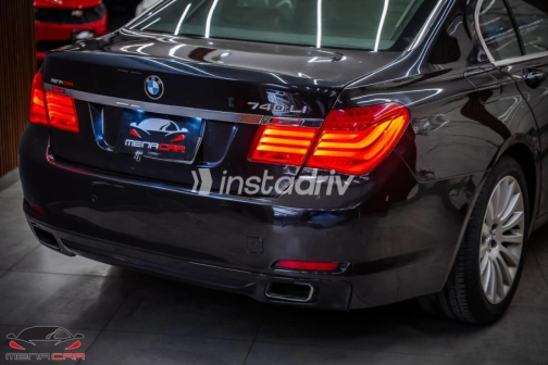 BMW 740 2011 Black Automatic Used for Sale in Cairo - 9