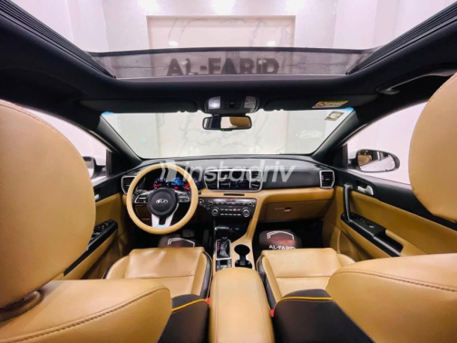 Kia Sportage 2022 White Automatic Used for Sale in Nasr city - 8