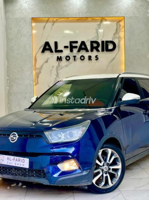 Ssang Yong Tivoli 2015 Dark Blue Automatic Used for Sale in Greater Cairo ( Cairo + Giza) - 3