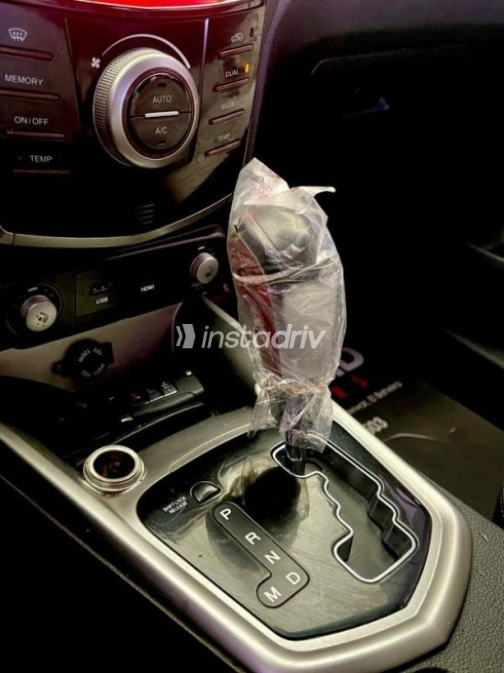 Ssang Yong Tivoli 2015 Dark Blue Automatic Used for Sale in Greater Cairo ( Cairo + Giza) - 8