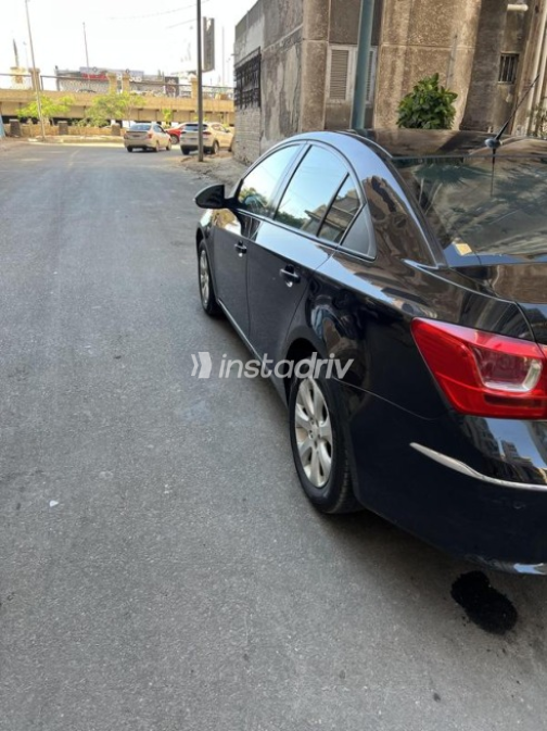 Chevrolet Cruze 2016 Black Automatic Used for Sale in Alexandria - 2